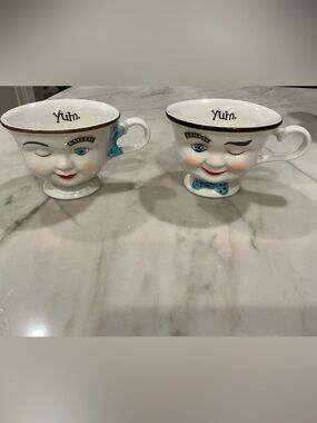 Bailey’s limited edition yum winking face cup set